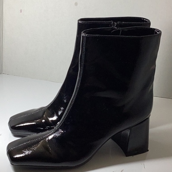 Margoep Womens Solid Manmade Ankle Boots - Picture 9 of 13